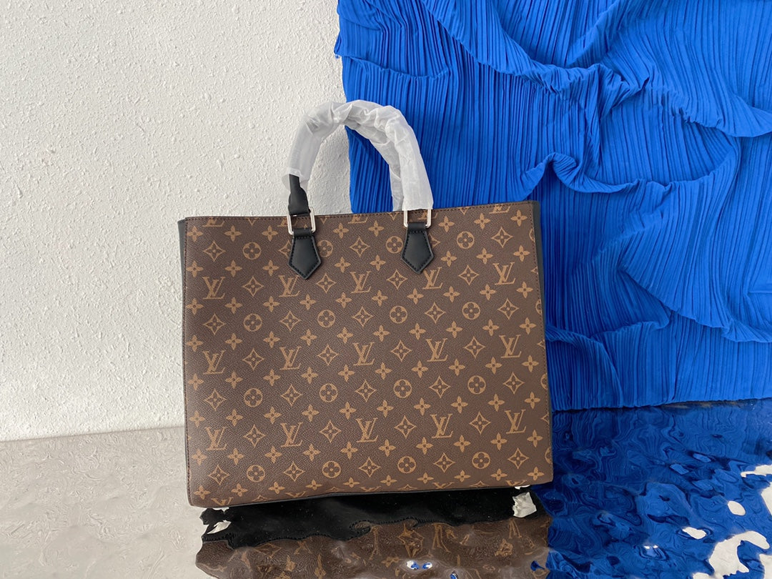 High quality handmade classic handbags for men and women