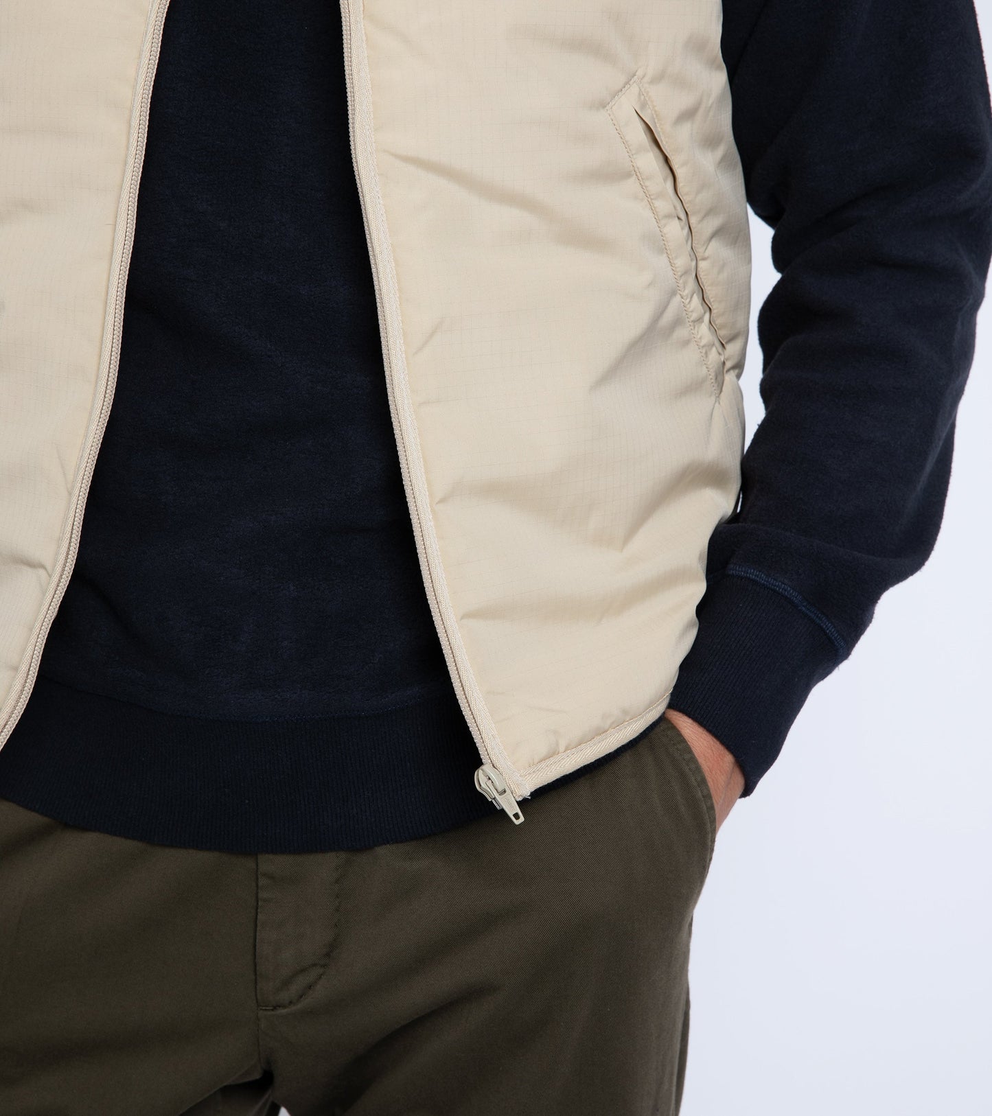 La Paz Penuco Ripstop Padded Vest: Ecru