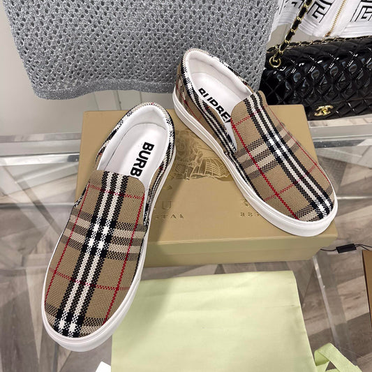 B－Fashionable Couple Slip On XC07070512