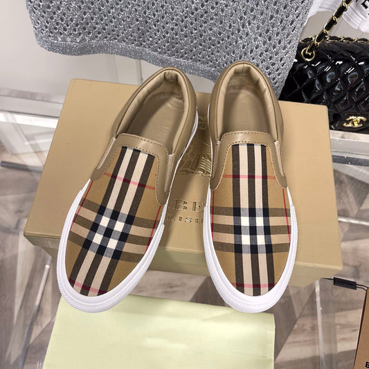 B－Fashionable Couple Slip On XC07070511