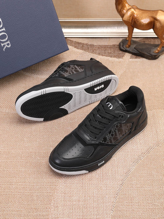 CD B27 Low Top Oblique Sneaker 1825052704